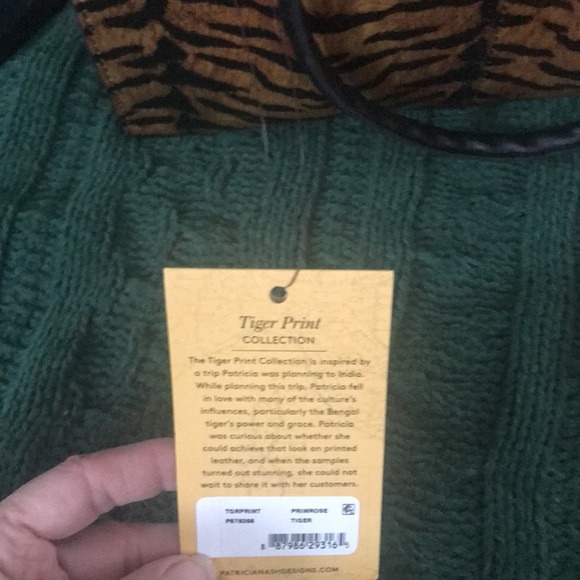 Brand New Patricia Nash Tiger 🐅 Purse with tags attached 🤗 - Picture 6 of 7